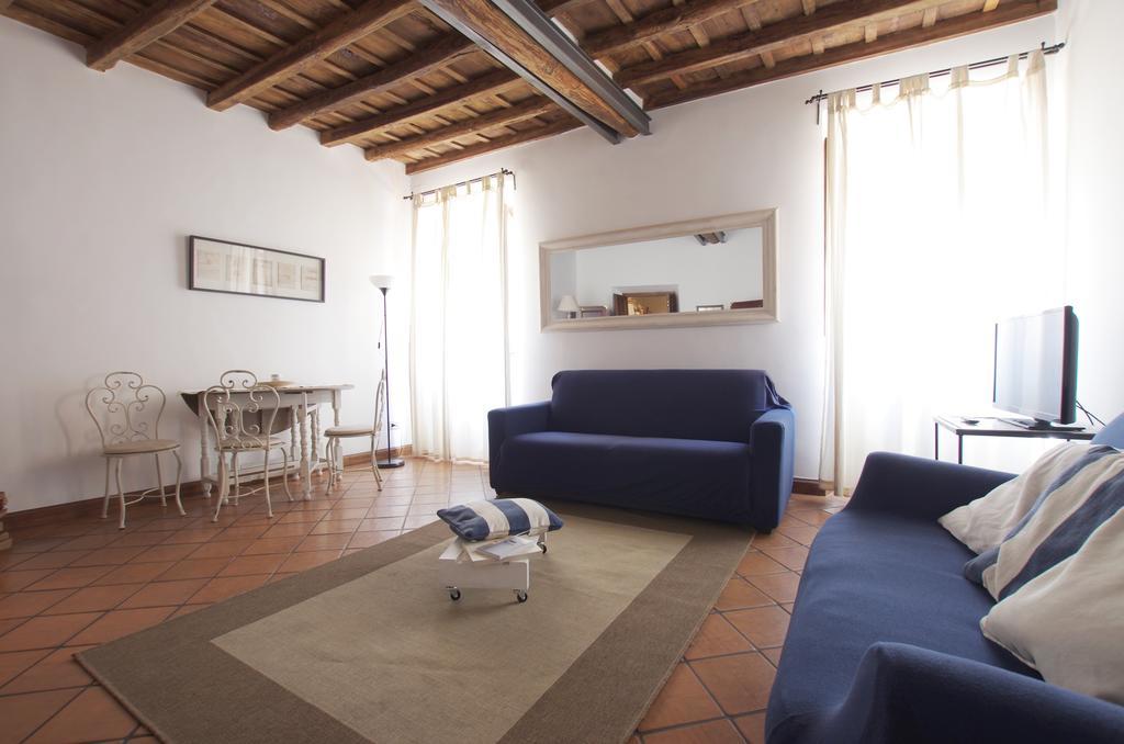 Vacanze Romane Centro Storico Trastevere Apartment Стая снимка